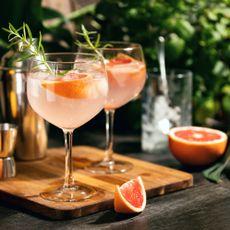 rosemary and grapefruit in gin cocktails