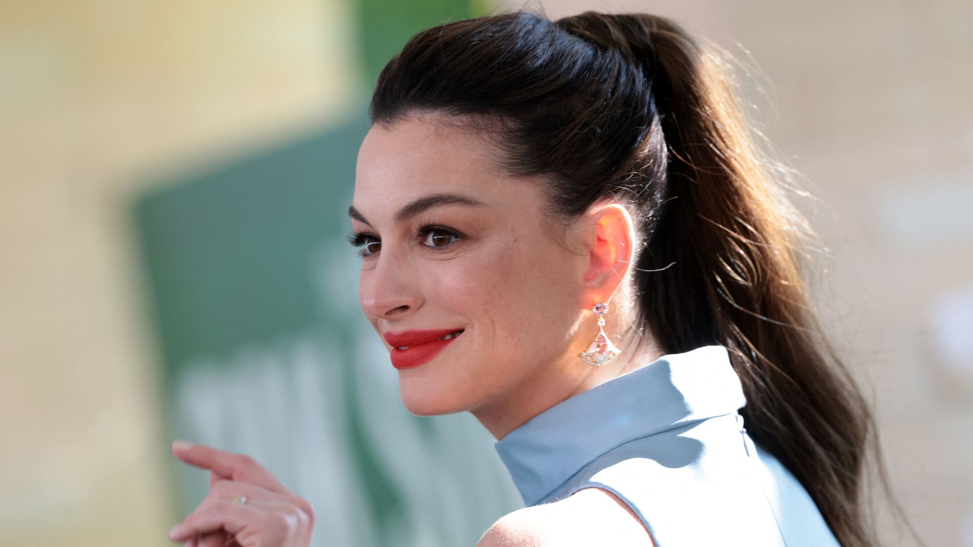 Anna Hathaway
