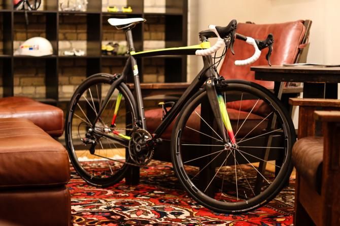 The new, limited edition Lemond TdF90 has graphics paying homage to his 1990 Tour de France victory