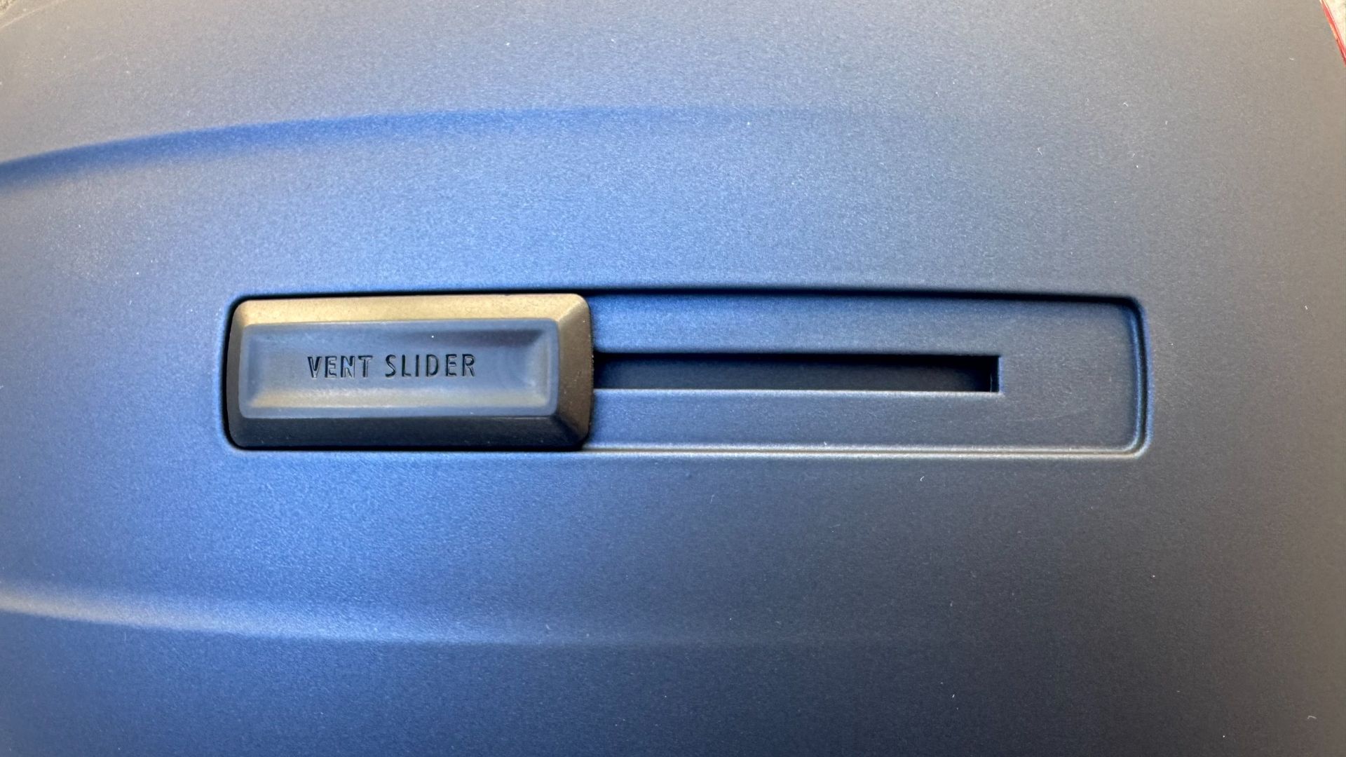 The Abus Hyp-E helmet vent slider