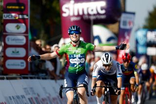 Stage 3 - Simac Ladies Tour: Charlotte Kool takes sprint win on stage 3