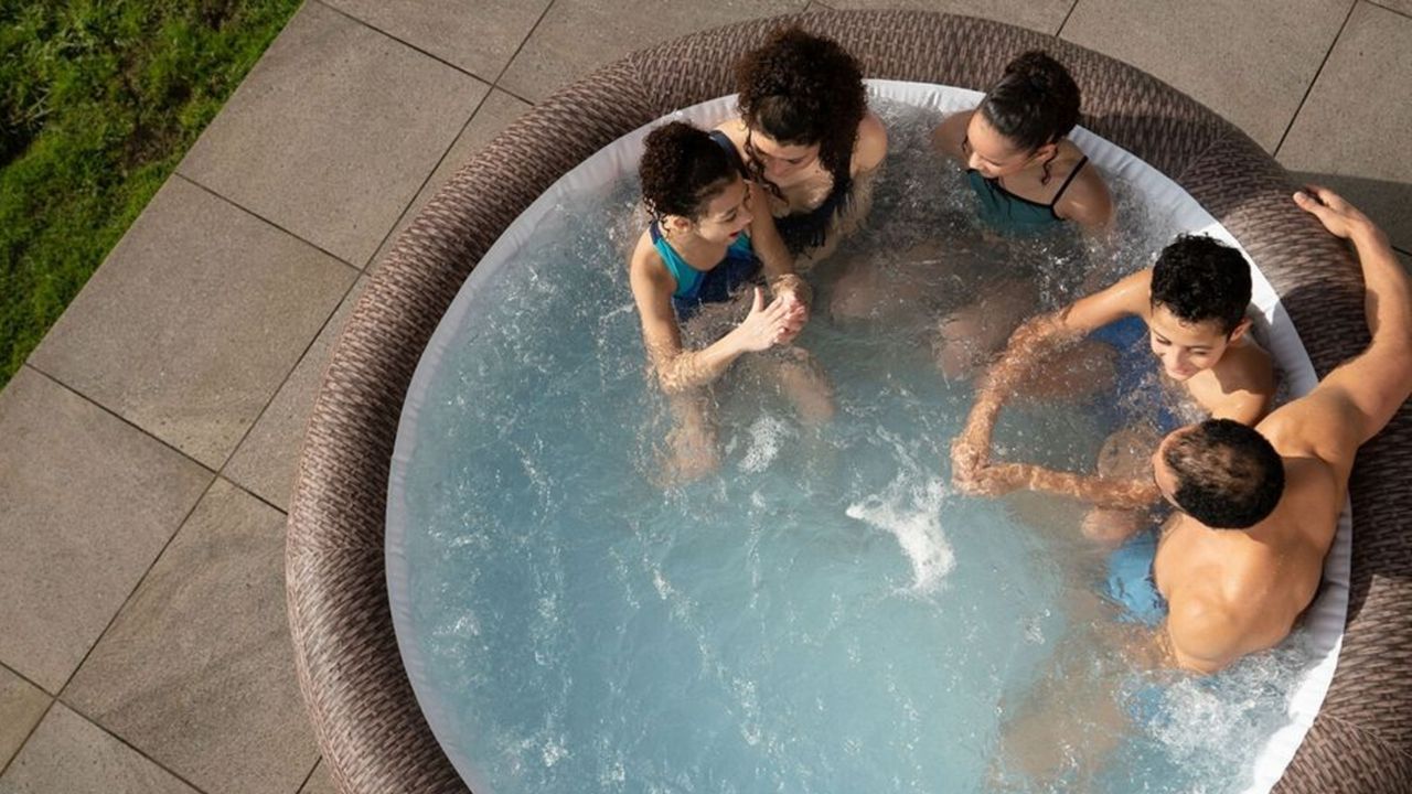 The 5 Common Hot Tub Myths And Truths Real Homes