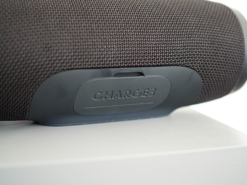 JBL Charge 3 Blueooth speaker