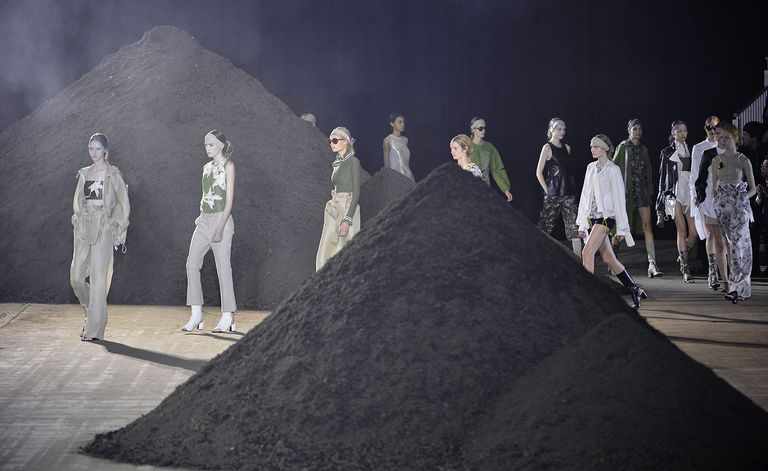 3.1 Phillip Lim S/S 2016 | Wallpaper