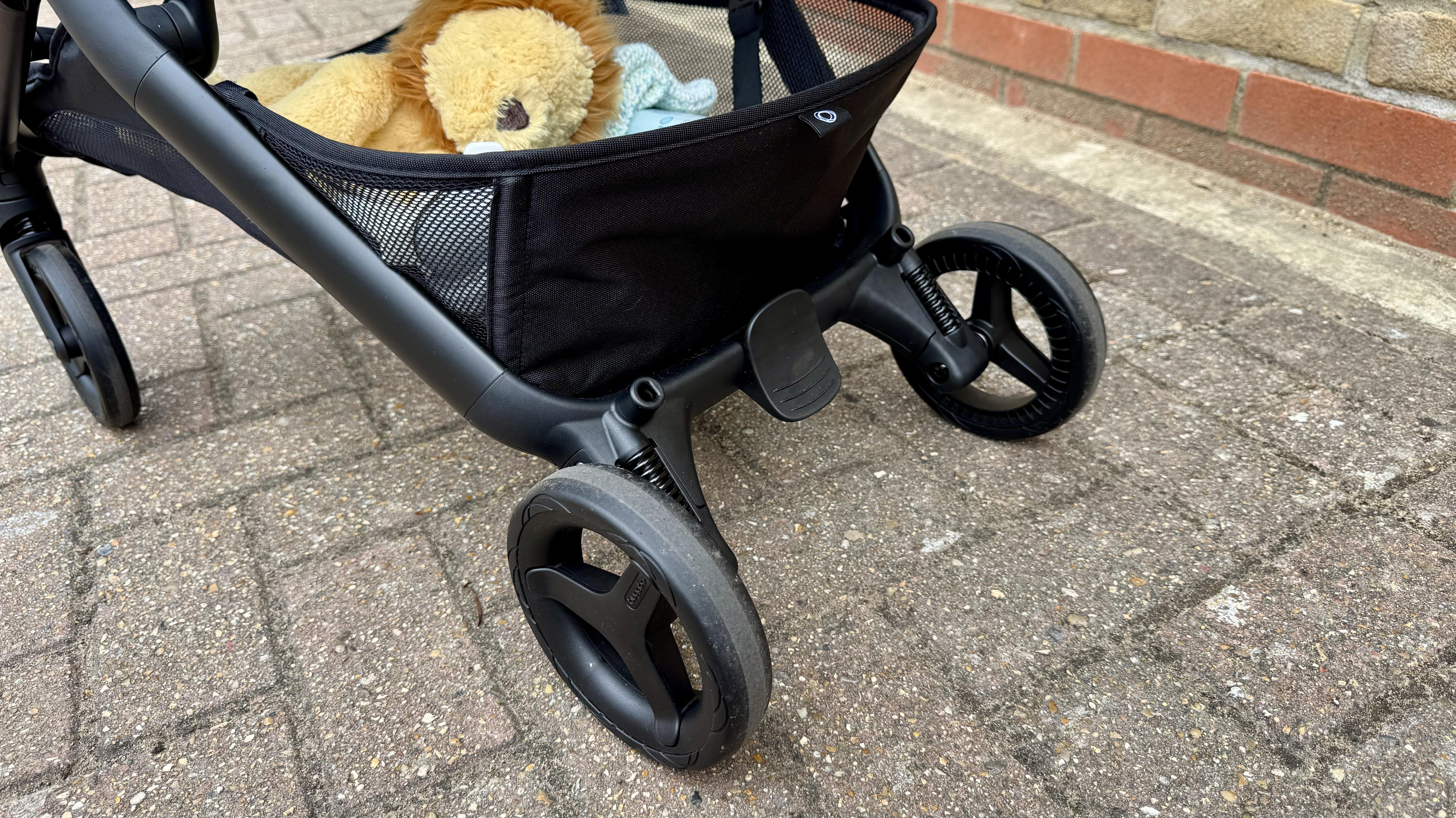 Bugaboo Butterfly 2 stroller wheels and lower storage