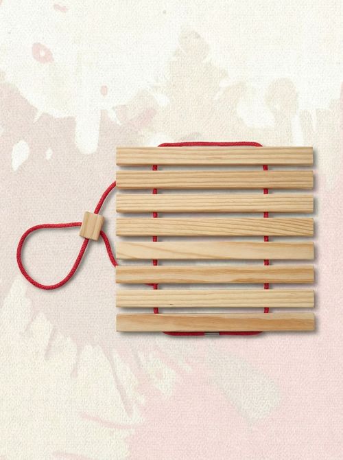 Halvn&auml;bb Trivet