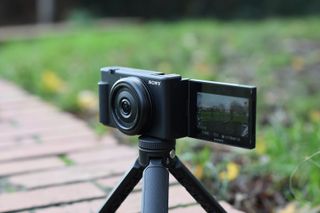 sony zv-1f camera and articulating screen