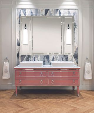Double bathroom vanity with large mirror over the top