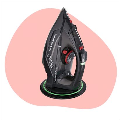 Graphic of one of the best steam irons Morphy Richards Easycharge cordless iron