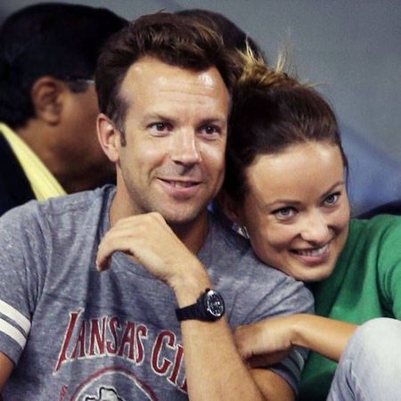 Jason Sudeikis  Olivia Wilde smiling