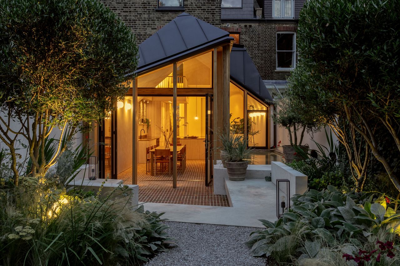 North London Terrace with geometric extension by All &amp; Nxthing and Merrett Houmøller Architects