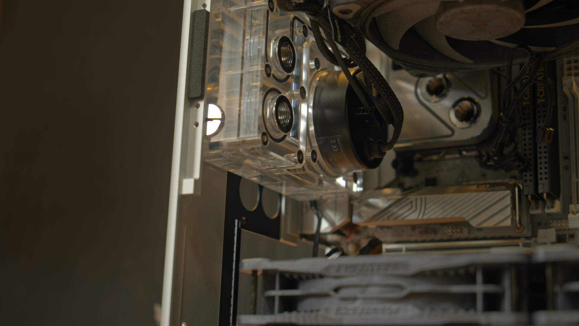 Greyscale ITX Build Cooling