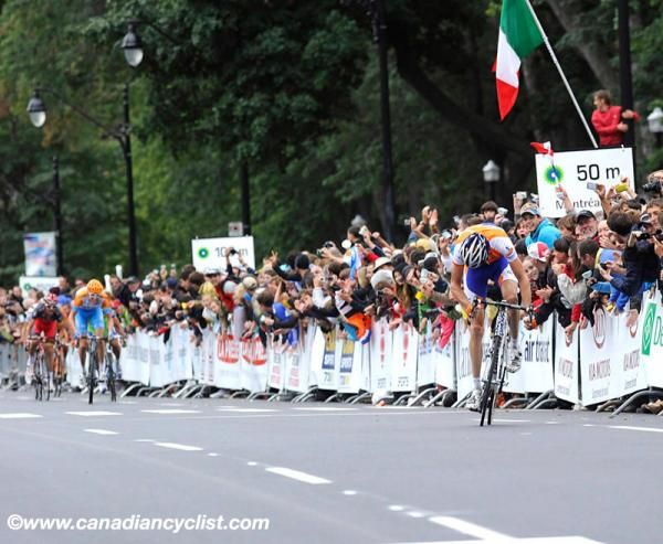 Robert Gesink (Rabobank) heading to the line with the chase in hot pursuit.