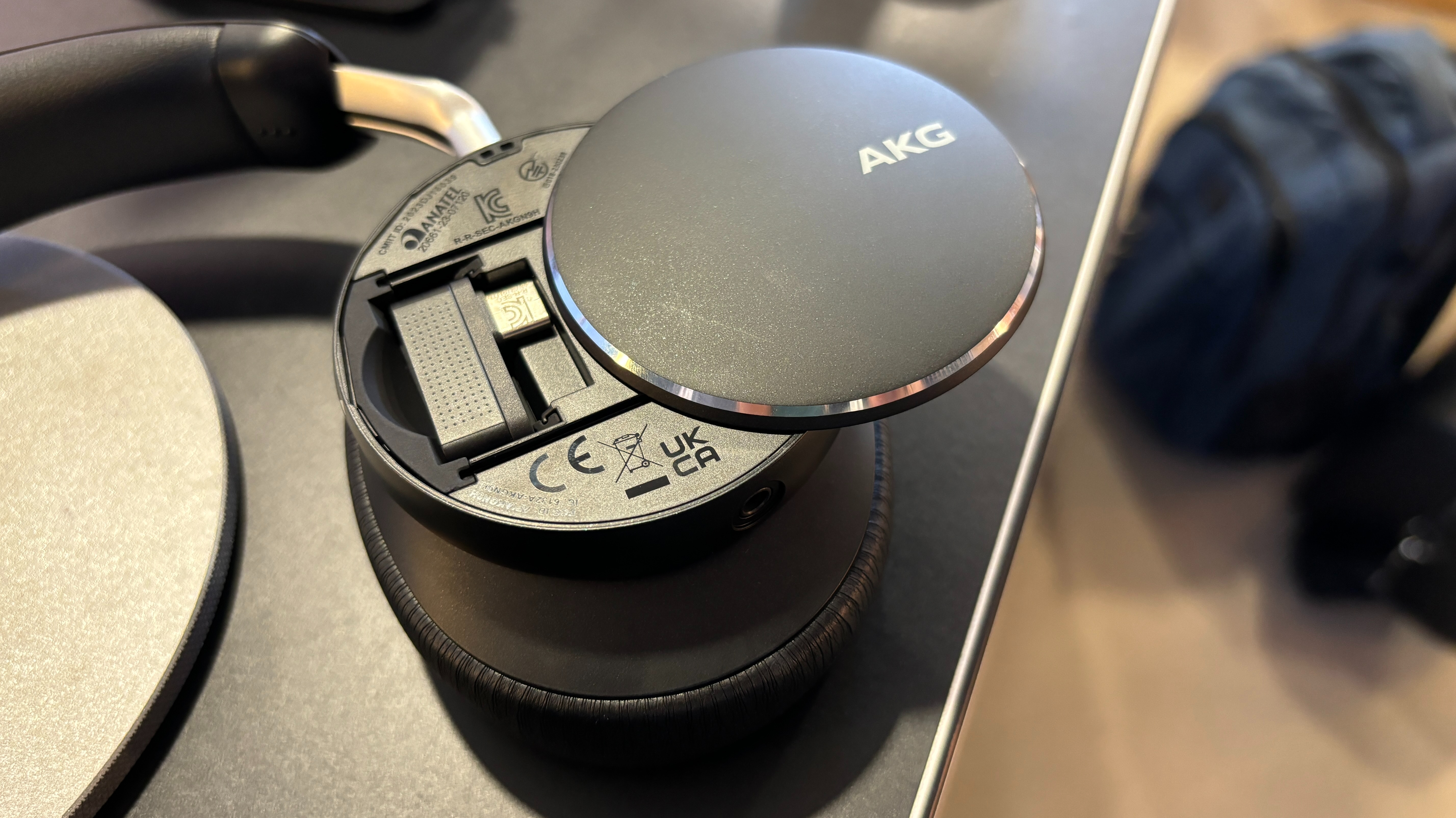 Hands on: AKG N9 Hybrid wireless headphones