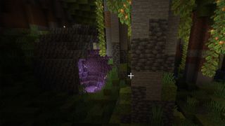 Minecraft Amethyst Geode in lush cave