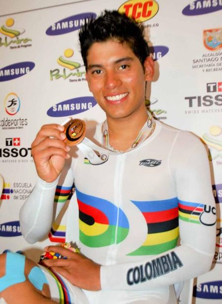 Edwin Avila (Colombia) took bronze in the points race.