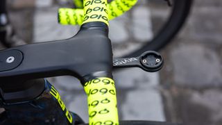 A cube integrated handlebar and Bryton computer mount