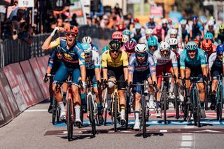 Giro d'Italia stage 11 Live - The sprinters return