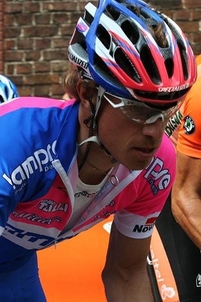 Damiano Cunego (Lampre) concentrated.