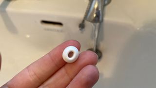 Cleaning the buds on the Apple Airpods Pro