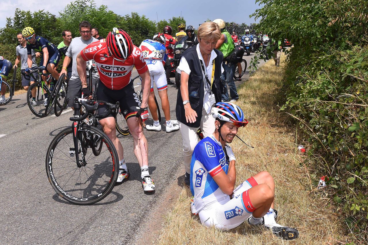 Andre Greipel (Lotto Soudal) and Steve Morabito (FDJ) were caught up in the crash