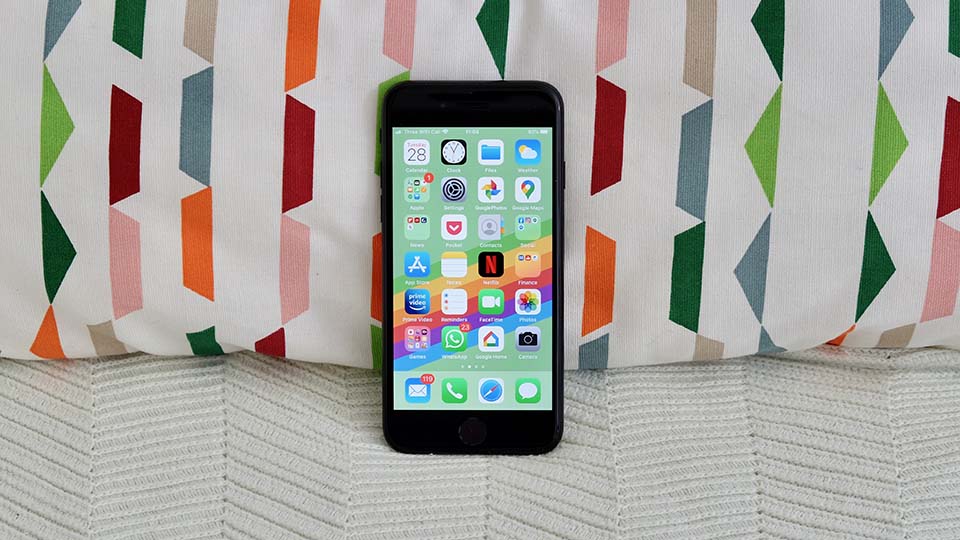 iPhone SE review: 5 things to know about Apple’s bargain phone