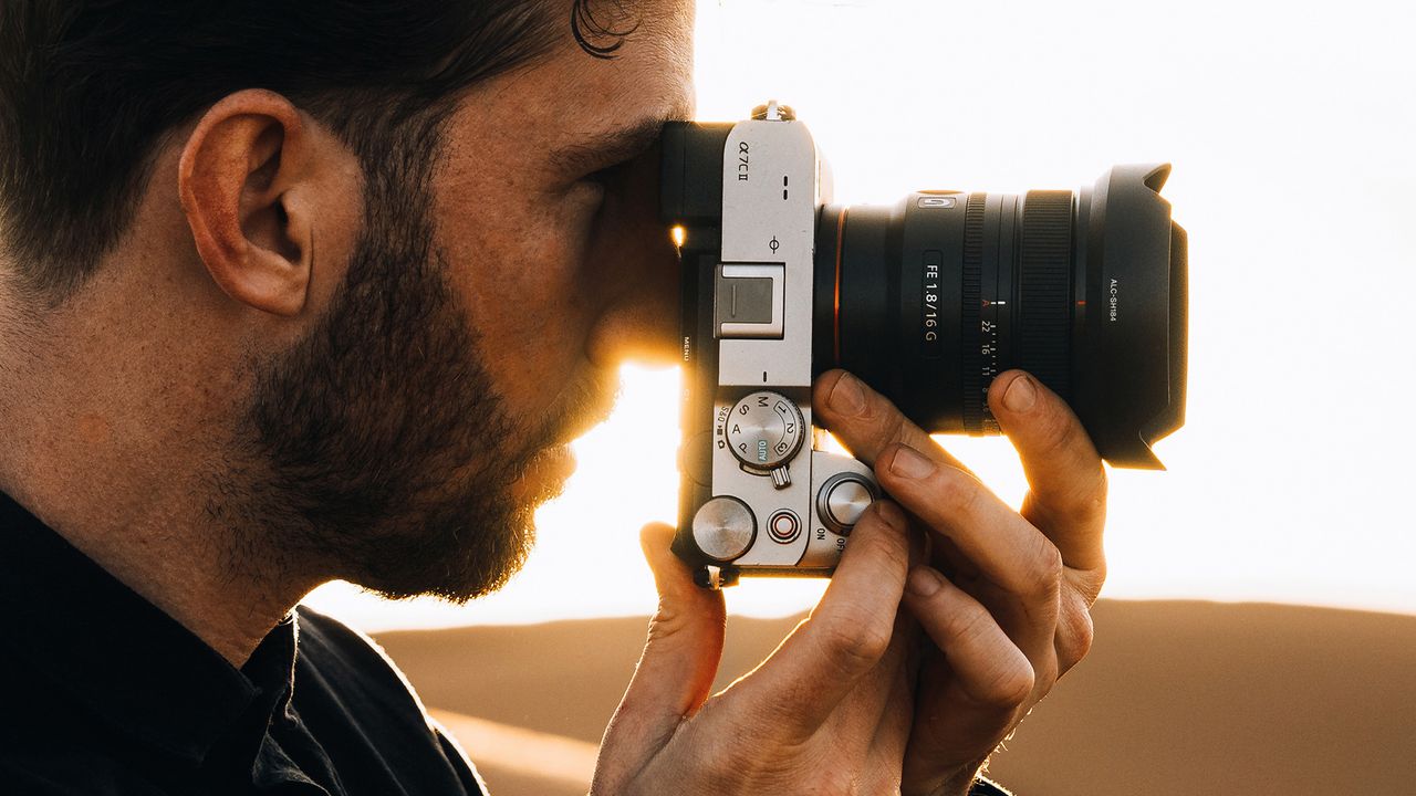 Sony FE 16mm f/1.8 G