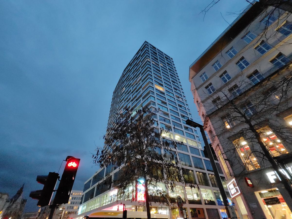 razr 2022 camera sample