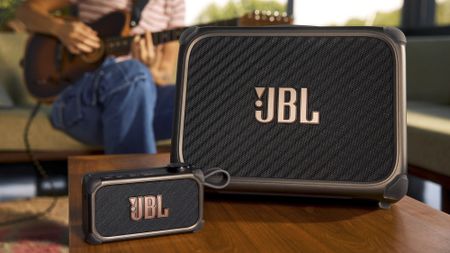 JBL BandBox Trio press image