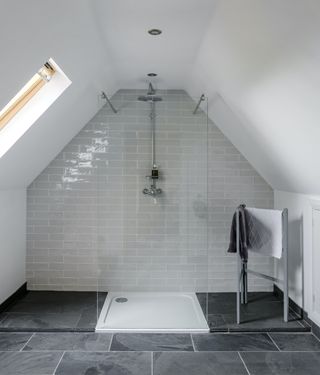 farmhouse shower with slate flagstone flooring