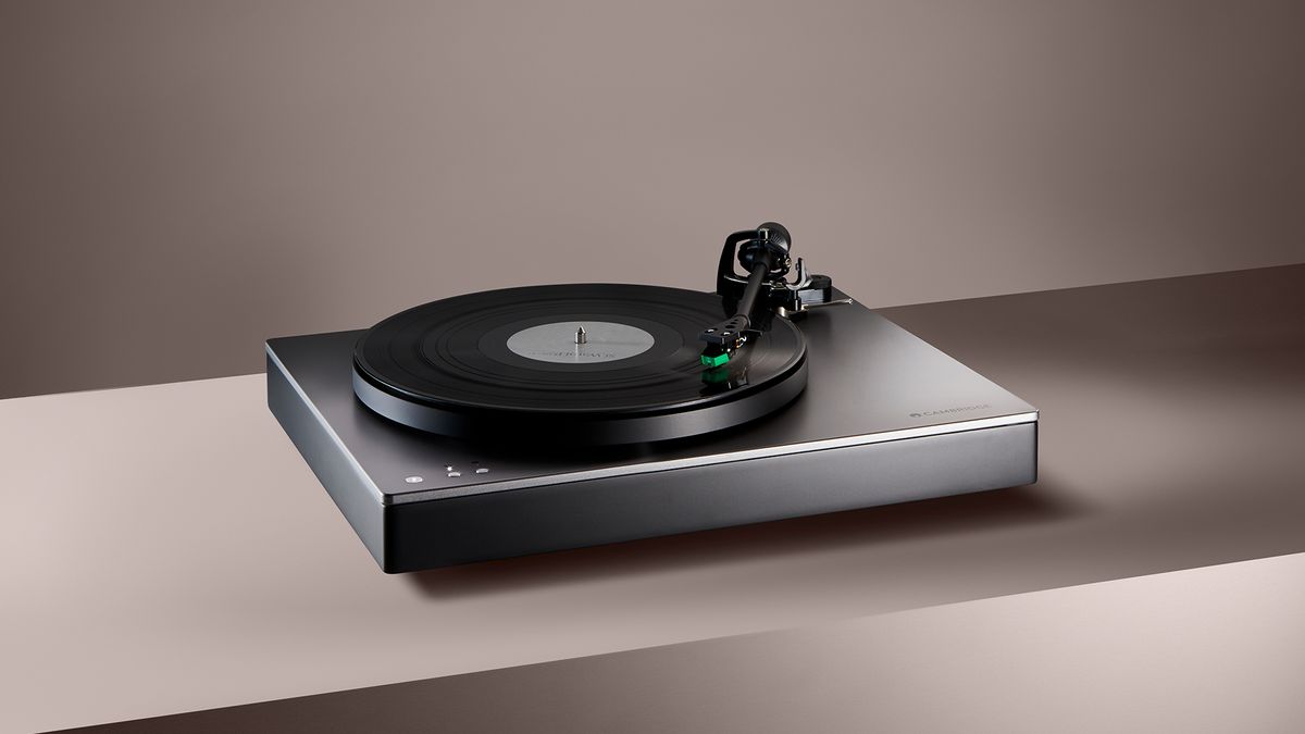 Cambridge Audio Alva TT V2 Bluetooth turntable