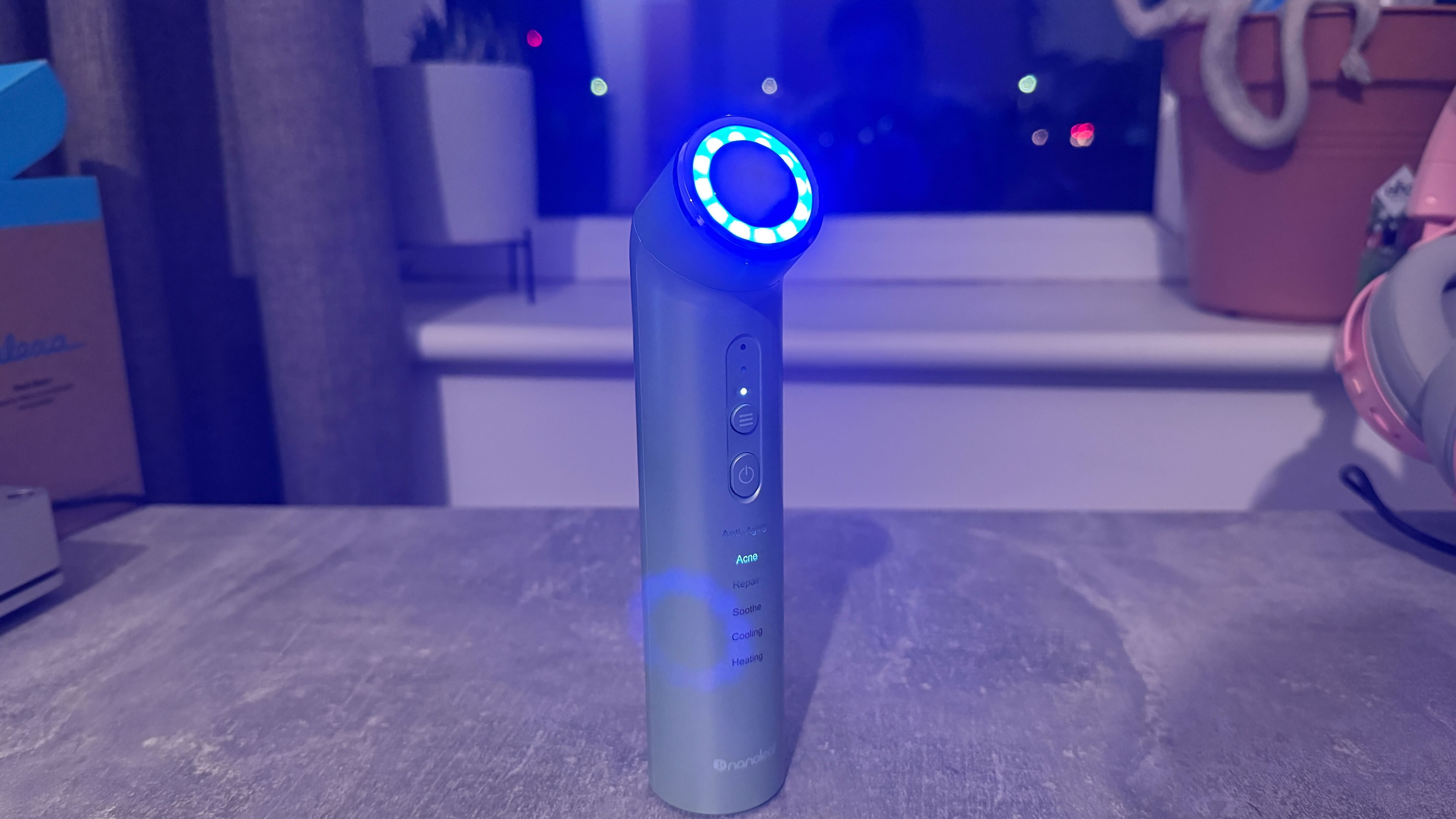 Nanoleaf 6-in-1 light therapy wand