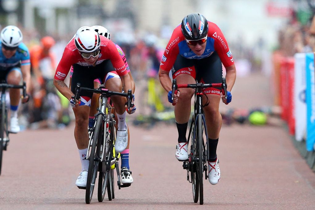Lorena Wiebes and Kirsten Wild battle for the line at RideLondon Classique. Wiebes got the win after Wild was disqualified