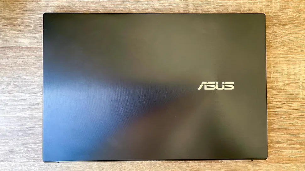 Desain Asus Zenbook 13 OLED