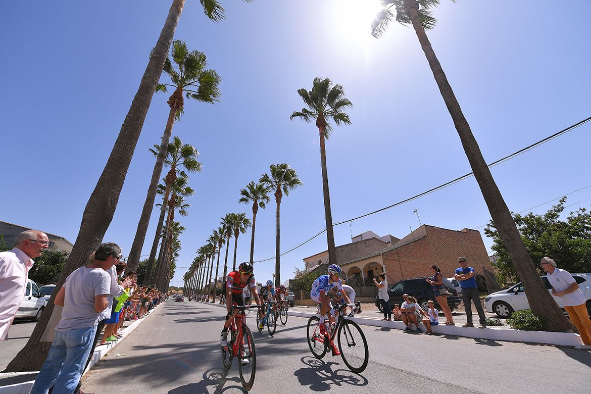 The breakaway pushes on
