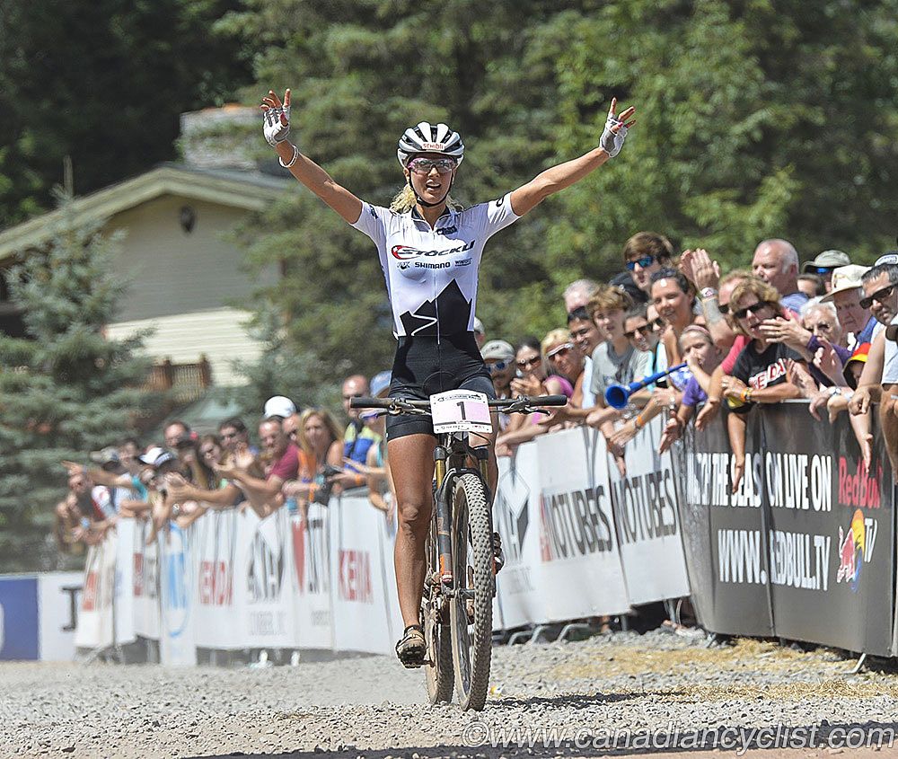 World Cup leader Jolanda Neff (Stoeckli Pro Team) finishing second at the Windham World Cup