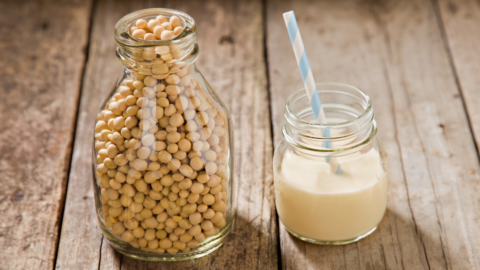 Soy Milk Nutrition Facts and Benefits that Prove It's an Ideal Alt