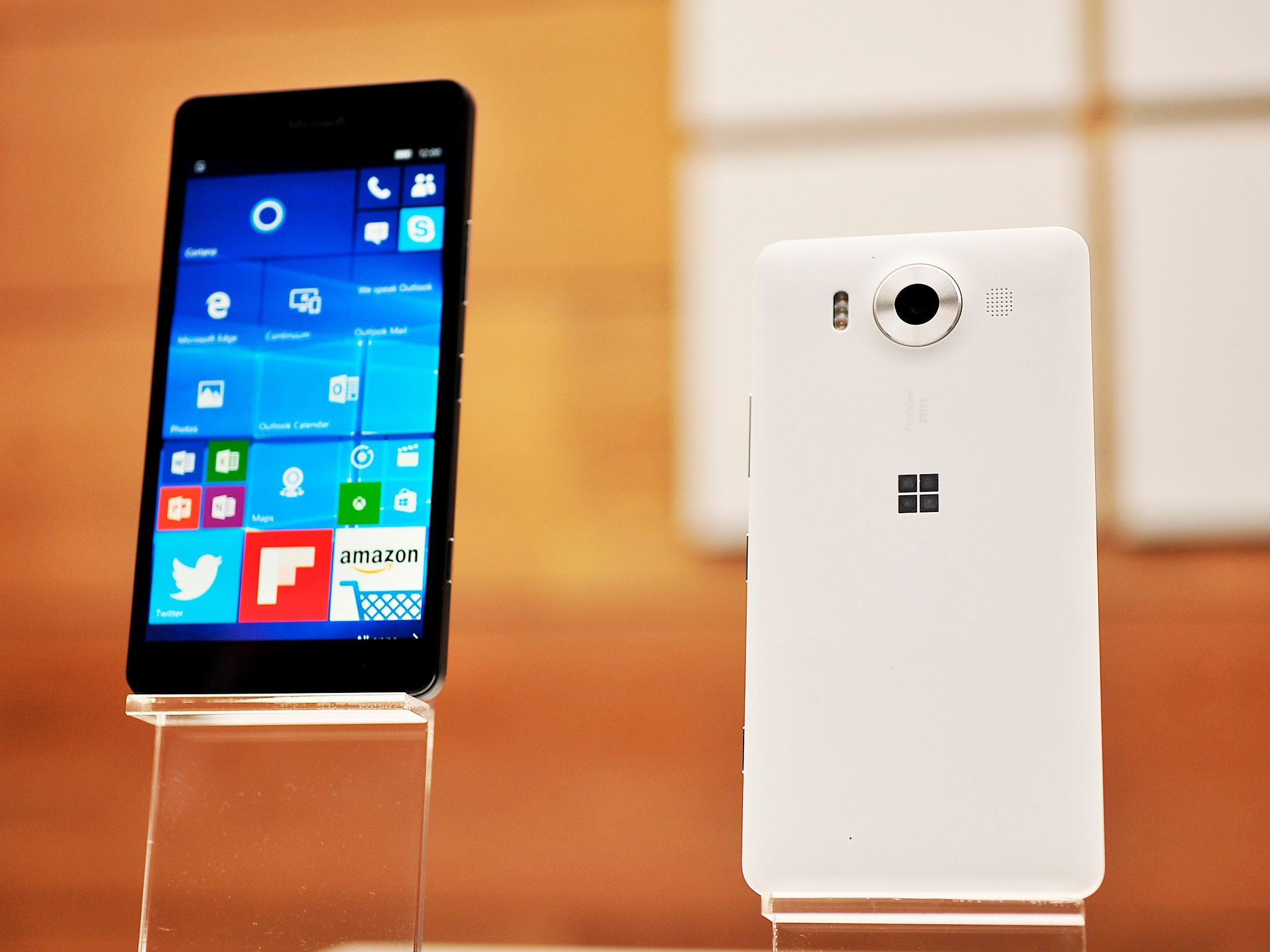 How to enable device encryption on a phone with Windows 10 Mobile