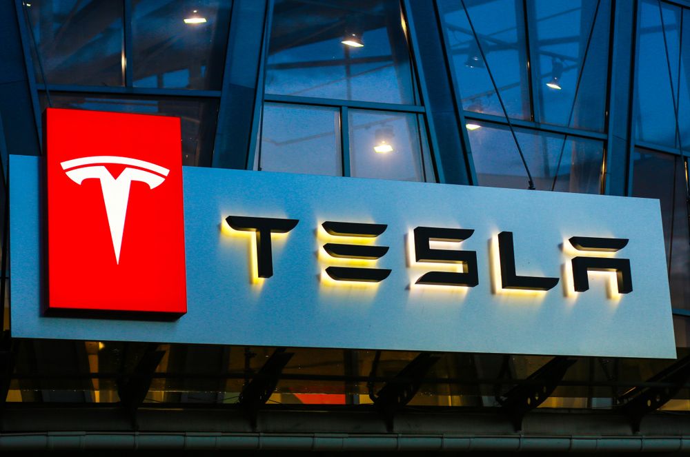 Tesla sign with logo