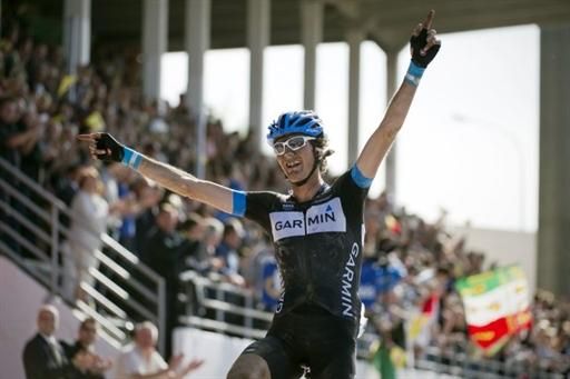 Johan Van Summeren (Garmin-Cervelo) celebrates in style