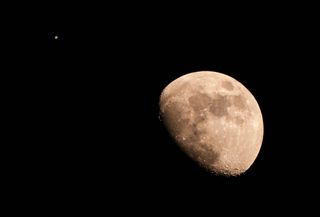 Luna and Jupiter Seen in San Diego, CA