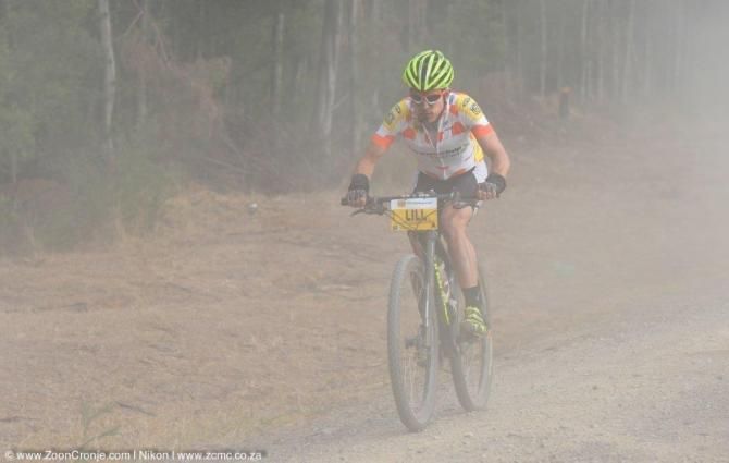 Darren Lill chases back after grass gets stuck in his gears