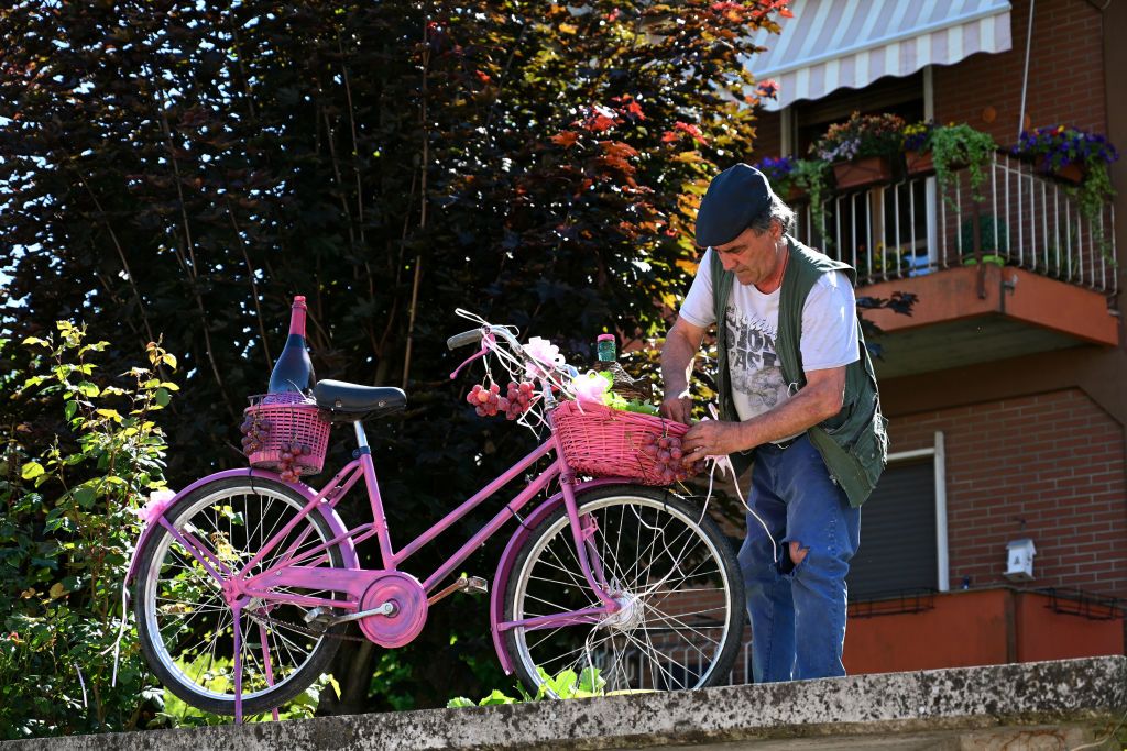 STRADELLA ITALY MAY 27 Fans at Stradella Village during the 104th Giro dItalia 2021 Stage 18 a 231km stage from Rovereto to Stradella Pink Bike UCIworldtour girodiitalia Giro on May 27 2021 in Stradella Italy Photo by Stuart FranklinGetty Images
