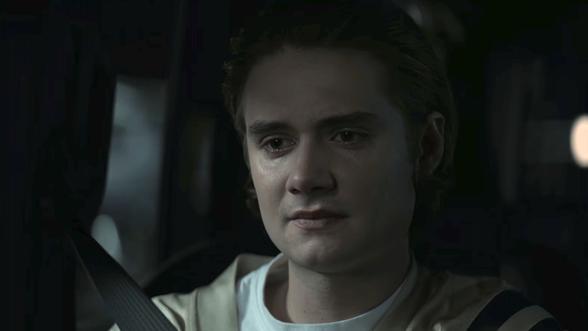 Noah crying in the car in the season finale of Lanterns.