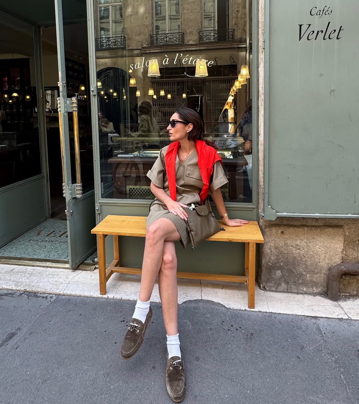 G&amp;eacute;raldine Boublil in a khaki dress.