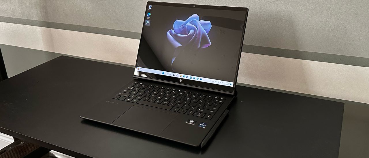 HP Dragonfly Folio G3