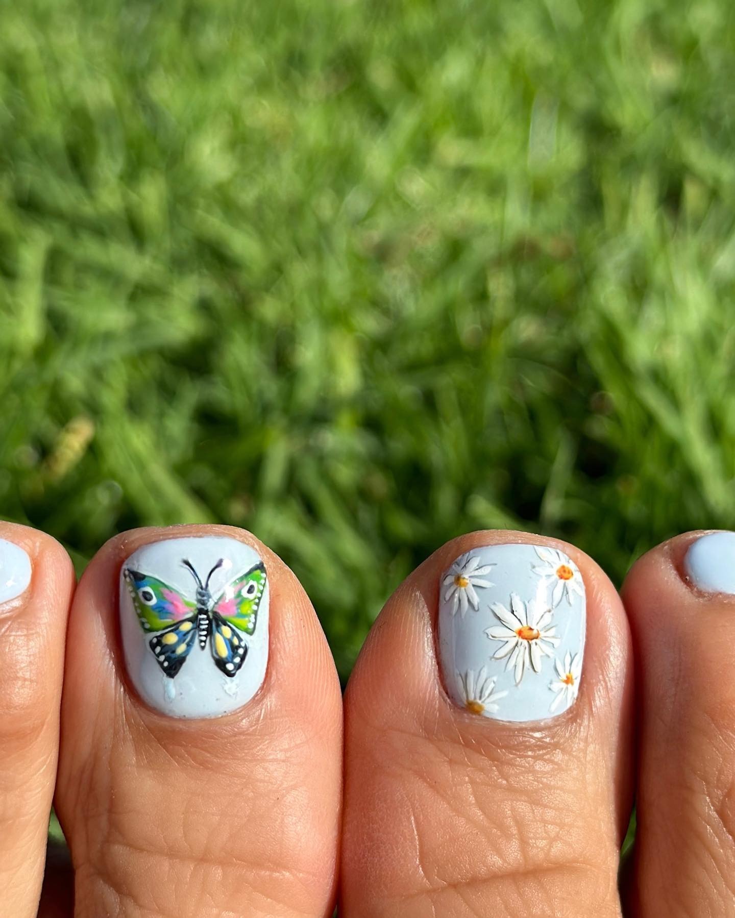 Photo of pedicure nail art