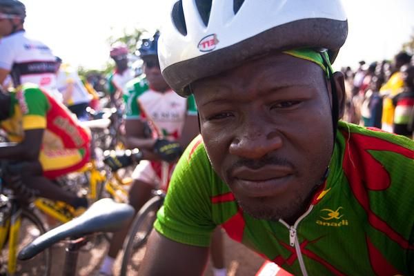 Benin&rsquo;s Augustin Amoussouvi shows a mix of concentration and anxiety prior to Stage 1 of the 2010 Tour du Faso.