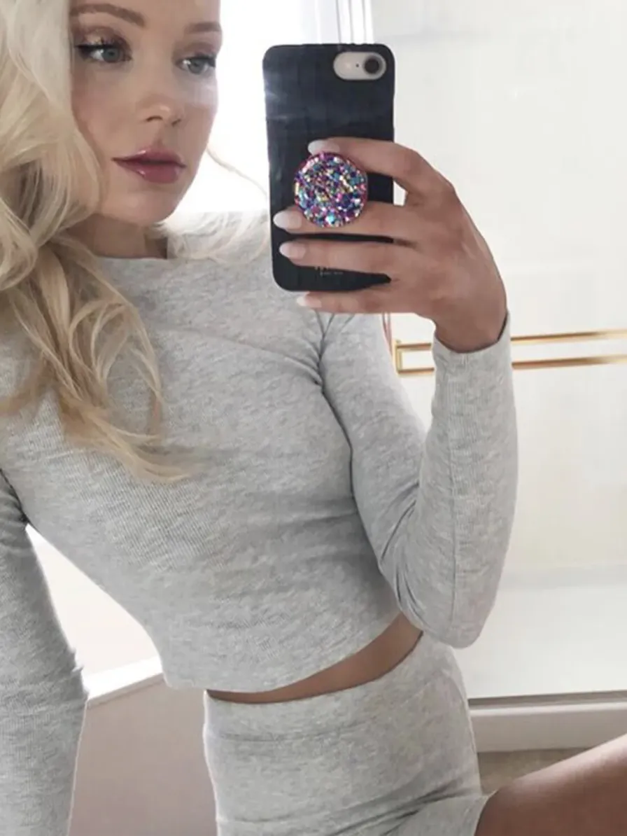 Beauty Director Erin Jahns after applying Bondi Sands Aero 1 Hour Express Self-Tanning Foam.