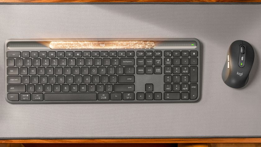 Logitech Signature Slim Solar+ K980